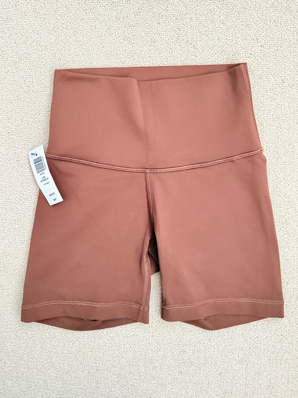 Aritzia TNA Hi-Rise 5” Shorts in Cognac (Size XXS)